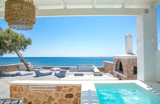 Elite Santorini Villa Aegean Melody Suites 1 Bedroom Heated Outdoor Jacuzzi Vlyxada