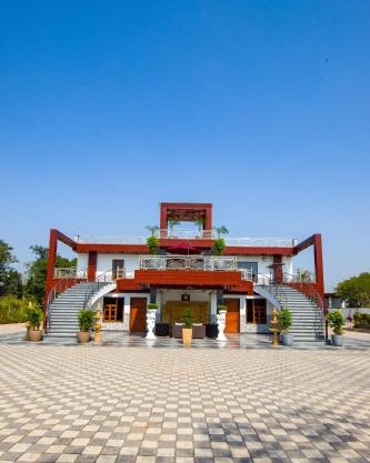 ELIVAAS Ivory estate 5 BHK Farm with Pvt Pool, Gazebos & Lounge Area