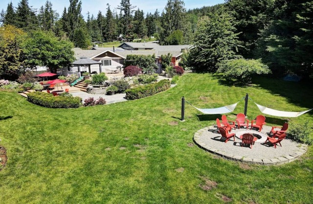 Elk Run - Beautiful House on a Stunning Property