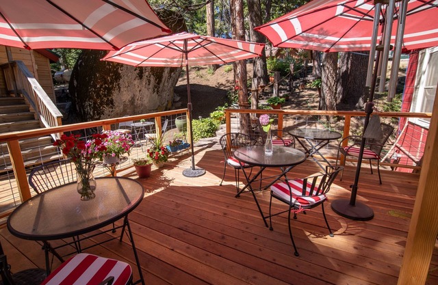 Elliott House Boutique Inn