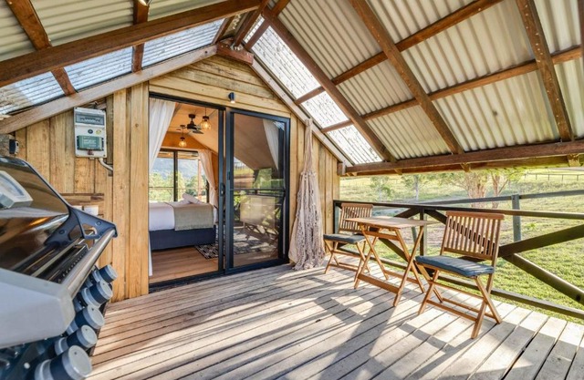 Elysium Farm Stay- Paperbark Bungalow