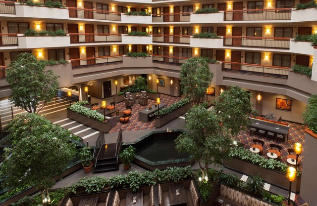 Embassy Suites by Hilton Austin Arboretum
