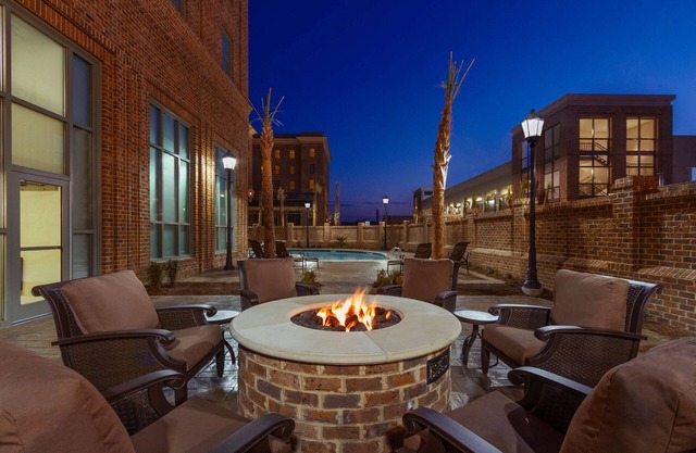 Embassy Suites by Hilton Savannah Historic District