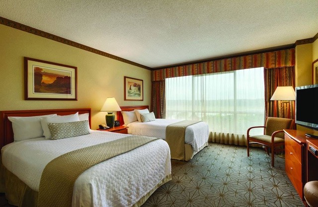 Embassy Suites by Hilton Portland Airport 2 Room Presidential Suite - 1 King Bed - Non-smoking
