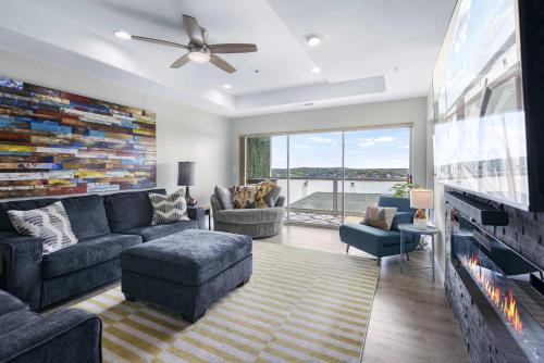Emerald Bay Oasis - Sleeps 6