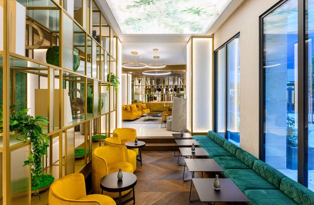 Emerald Downtown Suites