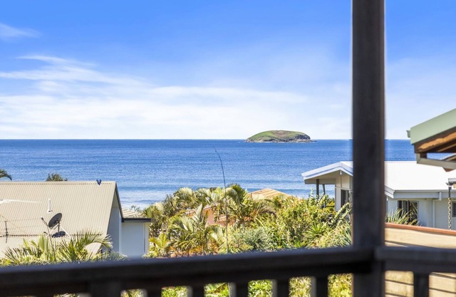 Emerald on the Beach House