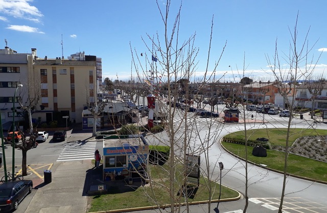Empuriabrava Center, Beach at 100m, 4 people