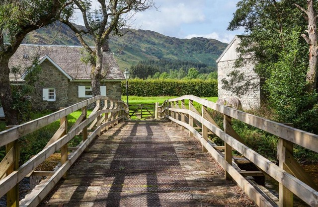 Enchanting,rustic, Dundurn Mill with stunning views and private river