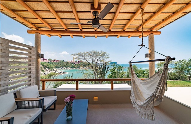 Endless Ocean Views and Direct Beach Access
