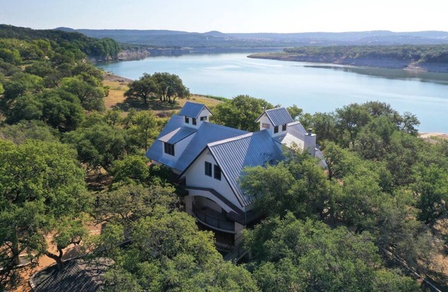 Endless Shores on Lake Travis - Our dock is on the main body so truly waterfront