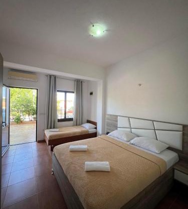Enes Apartments