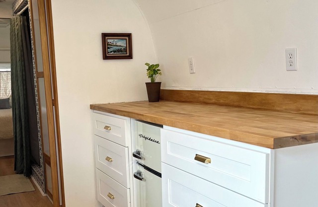 Englewood retreat just 12 minutes from the beach