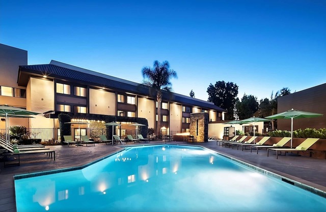 Enjoy a Hassle-Free Stay! w/Outdoor Pool, Close to Crescent Village Garden!