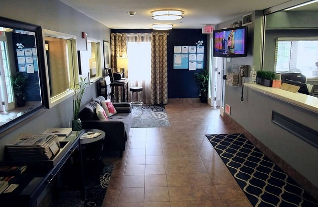 Enjoy a Memorable Stay in Gahanna with Exceptional Amenities Next to the Airport