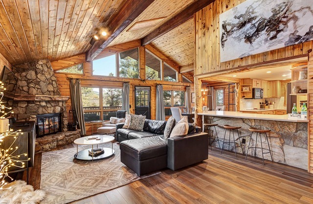 Enjoy a quaint cabin that offers modern luxury!
