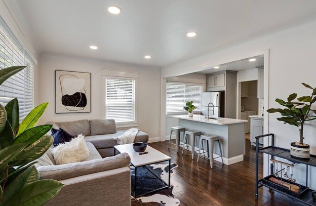 Enjoy a stay this cozy home in the heart of Ferndale