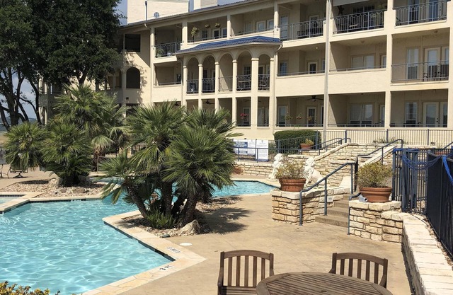 Enjoy a sunkissed Retreat