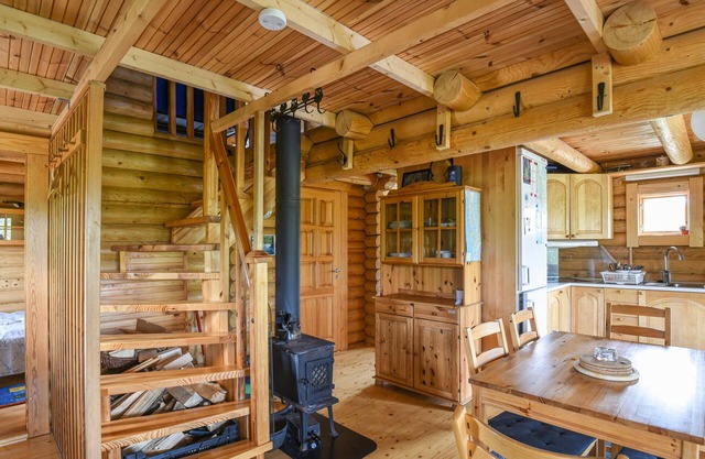 Enjoy a wonderful vacation in this beautiful cottage with rustic charm.