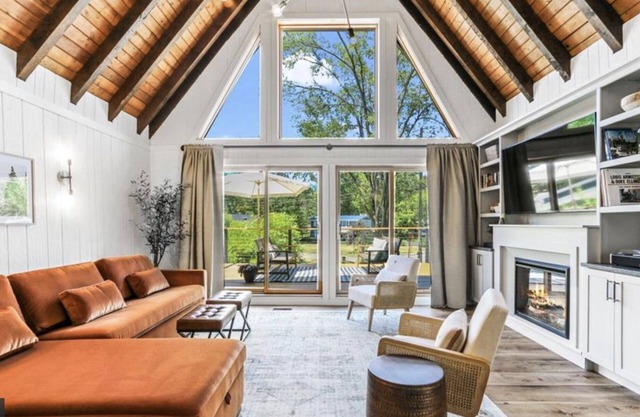 Enjoy everything Lake Geneva has to offer in gorgeously remodeled Fontana home!