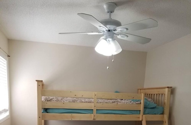 Enjoy our waterfront cottage with hottub and sauna