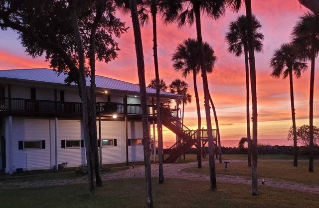 Enjoy the summer at the best beach house ☀️🌴🐚🏝️⛵