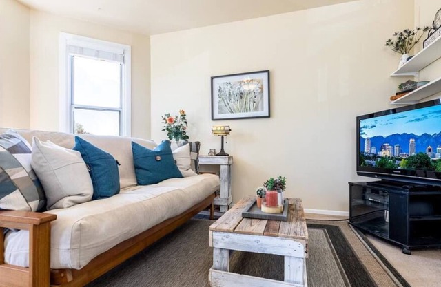 Enjoy this beautiful home in the Avenues right next to downtown Salt Lake City!