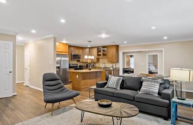 Entertaining | 5 Bedrooms | Luxury | DC Vibe