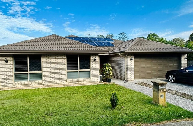 Entire 4BR House in Tingalpa