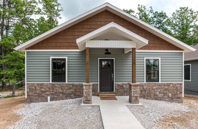 Entire Back 40 Bungalow 2bd 2ba Sleeps 6
