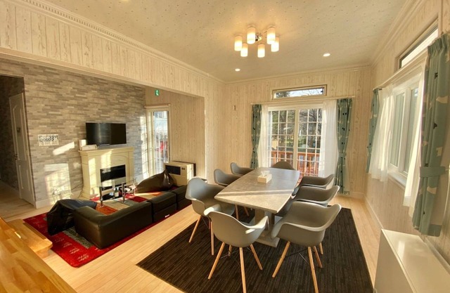 Entire building reserved Newly built American house within walking distance of Karuizawa Shopping /Kitasaku-gun Nagano
