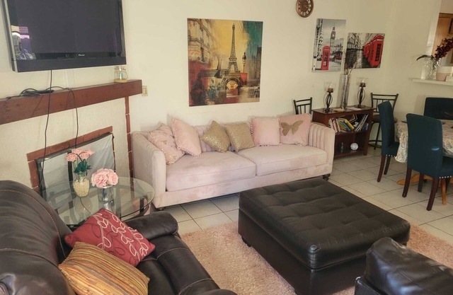 Entire Condo. Caltech Area. 2 Bedroom, 2 1/2 Bath