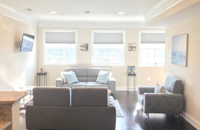 Entire Extra Large Luxury 3 Bedrooms Condo