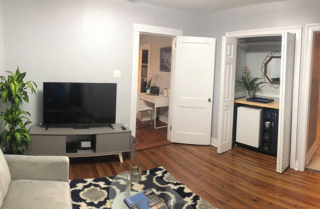 Entire guest suite in New Orleans fairgrounds area.