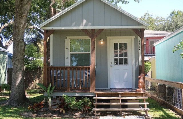 Entire Home to Your Self. Great Location Close to the Bay