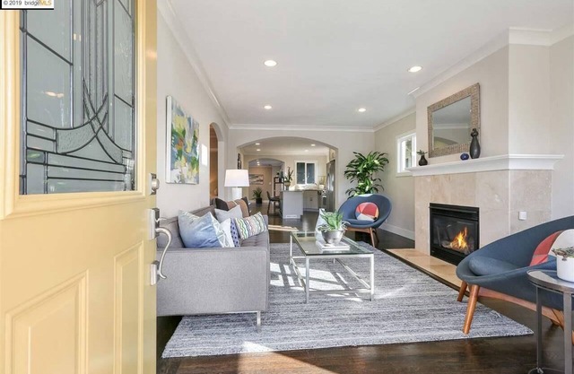 Entire Home with Fenced Backyard & Veggie Garden and Fire Pit!