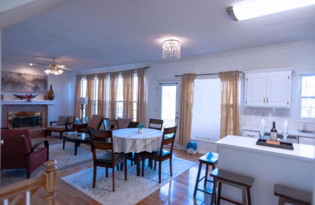 Entire Luxury Private Properties - With High 1Gig internet