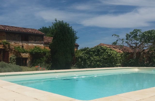 Entire Renovated Farmhouse (with Private Pool)
