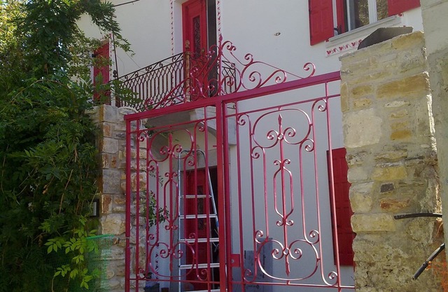 Epavli Sofia, Horto, 5 min. walk to the sea, ground floor apartment