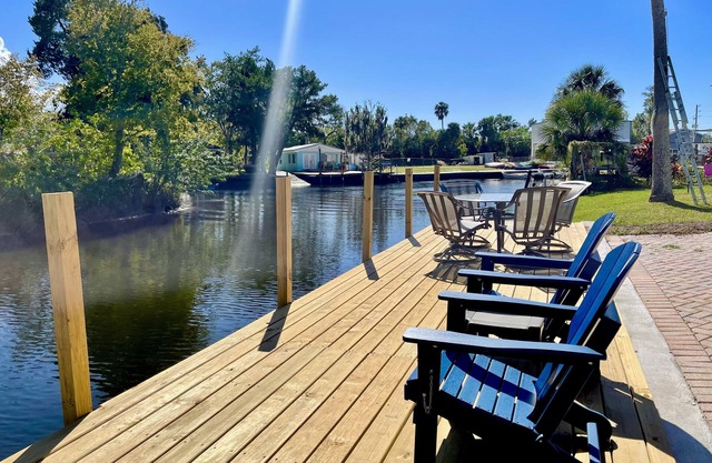 EPIC Weeki Wachee riverfront home Waterfront Kayaks included