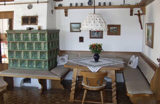 Erdgeschosswohnung München für 5 Personen, 2 Schlafzimmer, Terrasse, 100 m²
