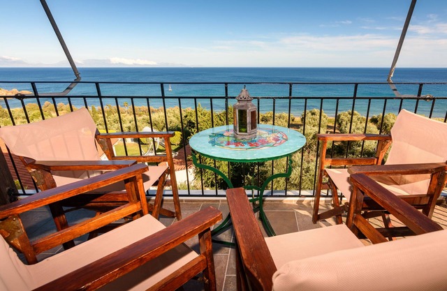 Eros Home, Perfect Location, Panoramic Sea View
