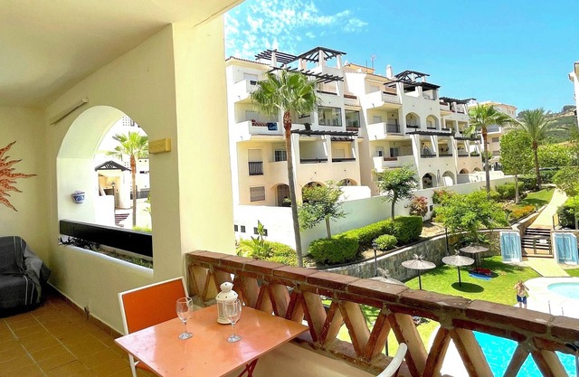 Luxurious and spacious apartment a few meters from the Beach and Golf Course