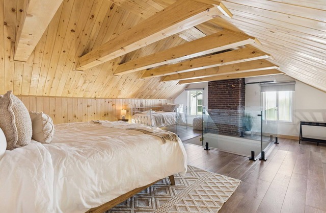 Escapade Chambly | 4BR Spa Retreat