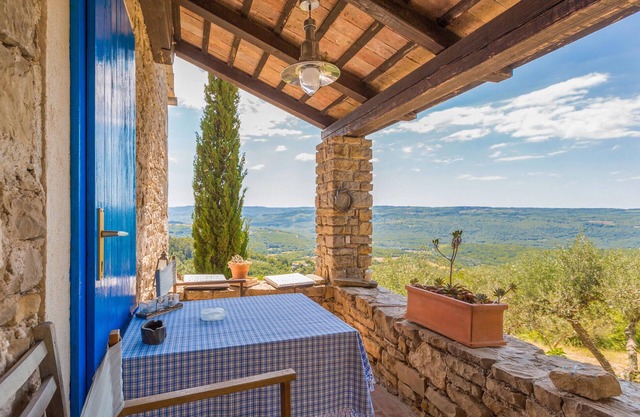 Escape from your everyday life and enjoy a fantastic view of the Istrian landscape.