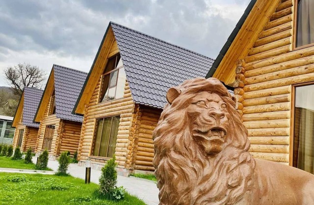 Escape the ordinary and discover a world of beauty at Riverside Eco Resort.