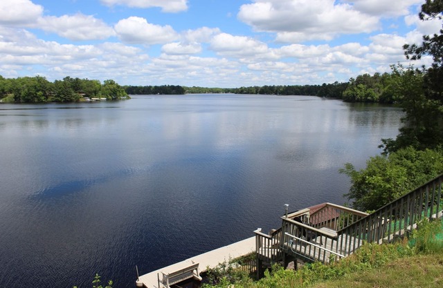 Escape to Lake Life