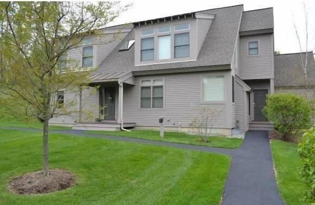 Escape To Quechee For Ski, Golf, Swimming! Family & Pet Friendly!