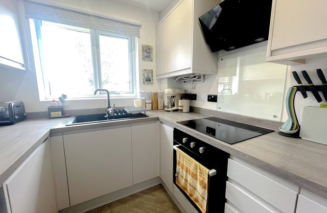 Escape to Tranquil 1 bed Poole