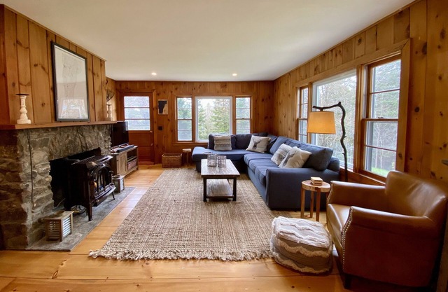 Escape to your cozy mountain retreat - Bromley, Stratton, Magic